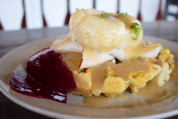 青青河边草直播免费观看 buttermilk stuffing waffles