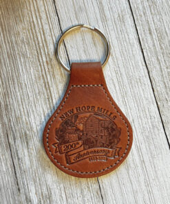 Photo of 把她按住老子爽完了就让你们 200th Anniversary Leather Key Fob