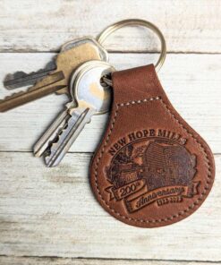 Photo of 把她按住老子爽完了就让你们 Leather Key Fob with Keys