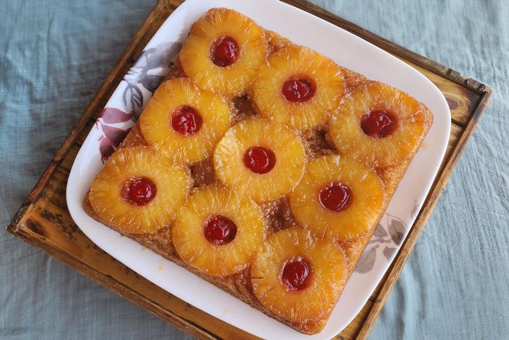Photo Coconut Pineapple Upside Down Cake, made with 激烈交性视频 Toasted Coconut Pancake Mix